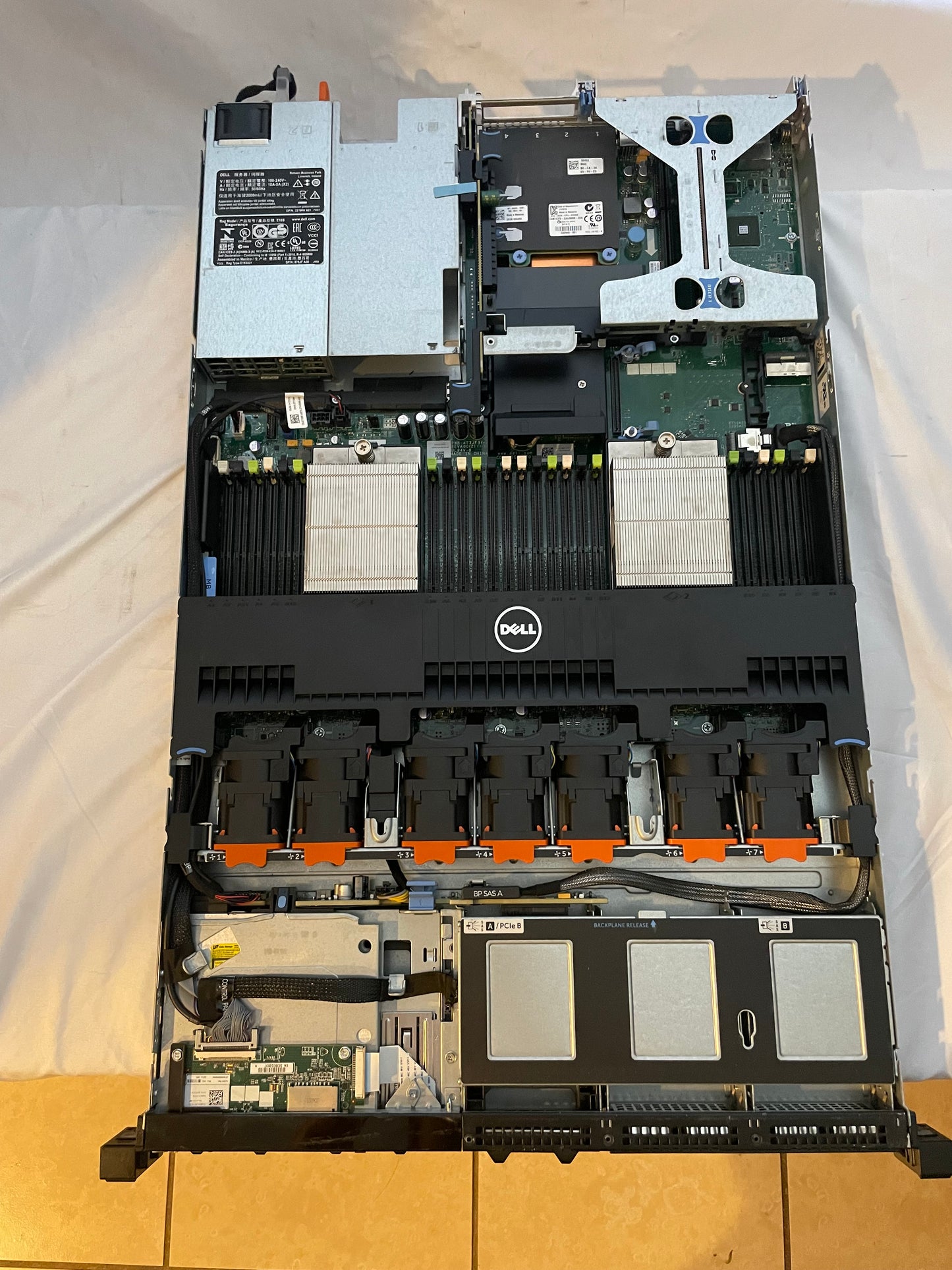 Dell PowerEdge R620 2x Intel Xeon E5 2.90GHz 8GB RAM ECC