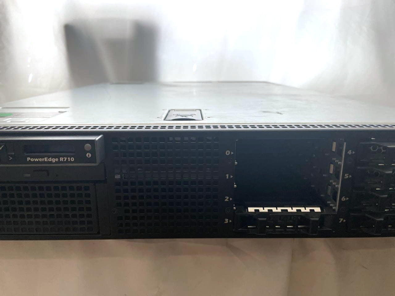 Dell PowerEdge R710 #1 2x Intel Xeon E5650 2.66GHz 4GB RAM ECC 2X 870W PSU