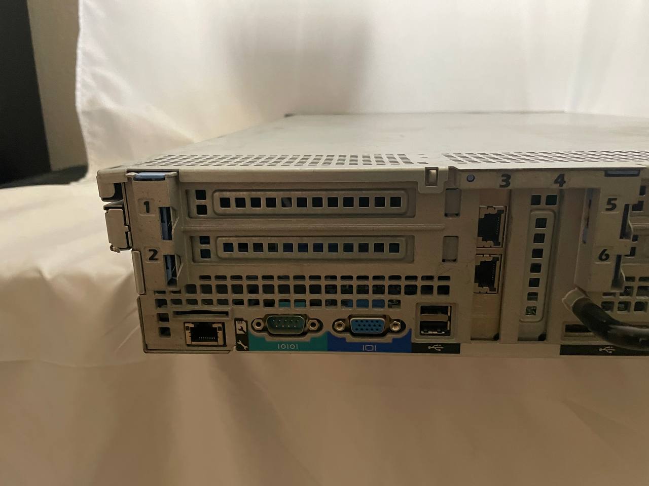 Dell PowerEdge R715 2x AMD Opteron 6174 12-Core 4GB RAM ECC 2X 750W PSU