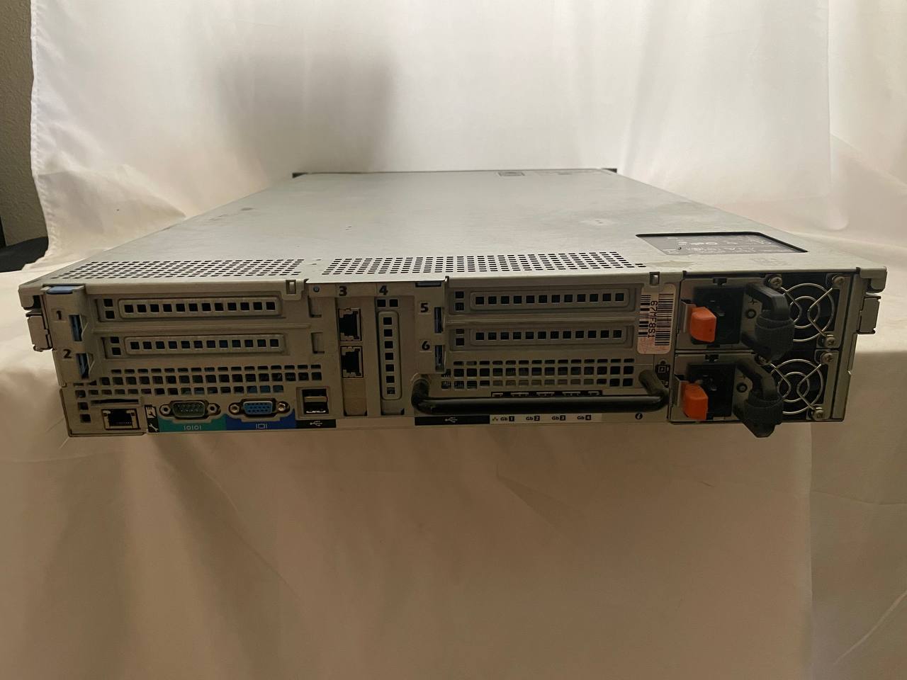 Dell PowerEdge R715 2x AMD Opteron 6174 12-Core 4GB RAM ECC 2X 750W PSU