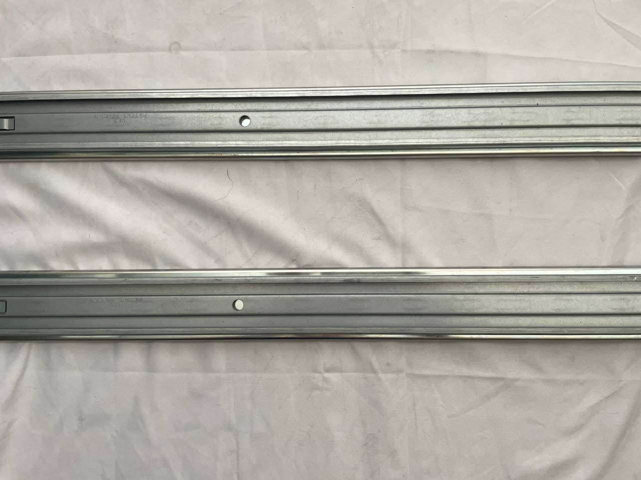 Dell 0J7H9H 0Y8P81 Rackmount Server Rails Left and Right Pair B3