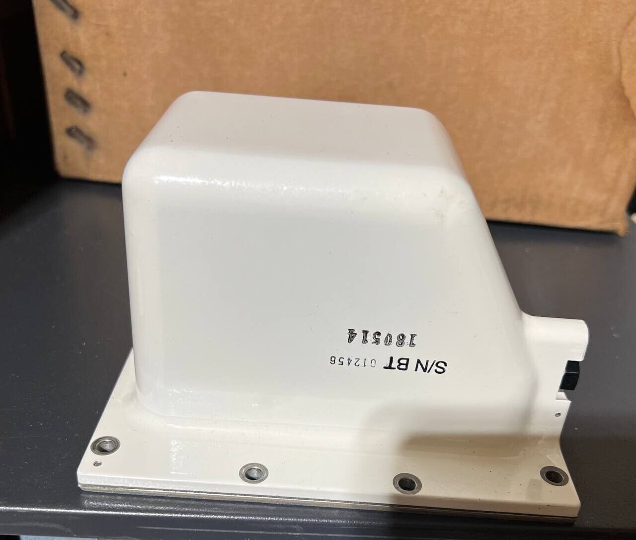 Honeywell 57K4971 Battery Installation Kits, HONEYWELL BATTERY COVER ASSY